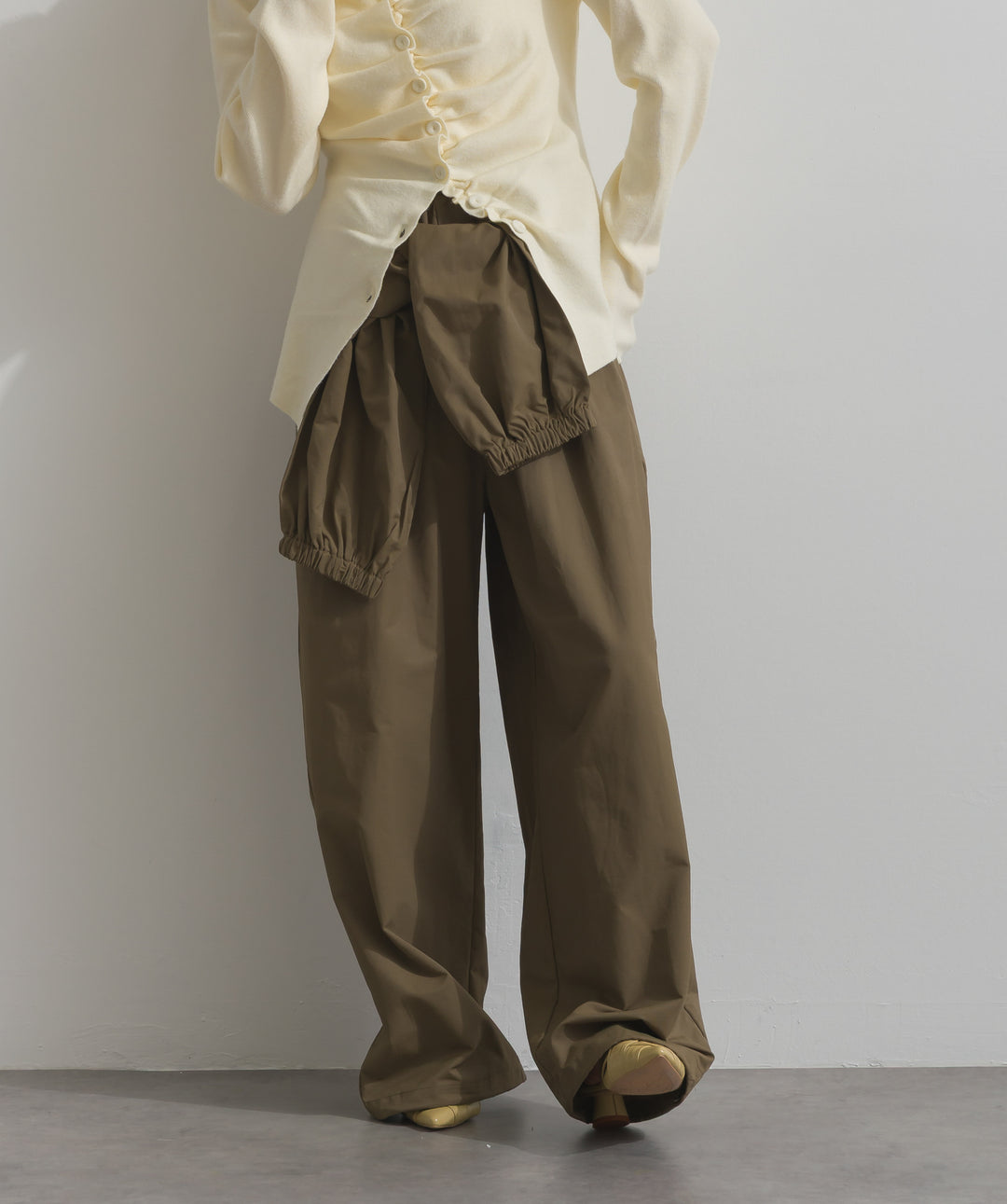 合繊ツイルスタンドウエスト巻きジョガーパンツ