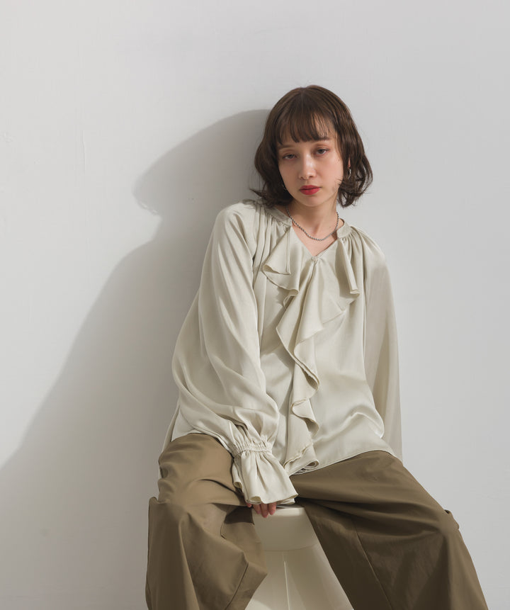 フリルギャザーブラウス