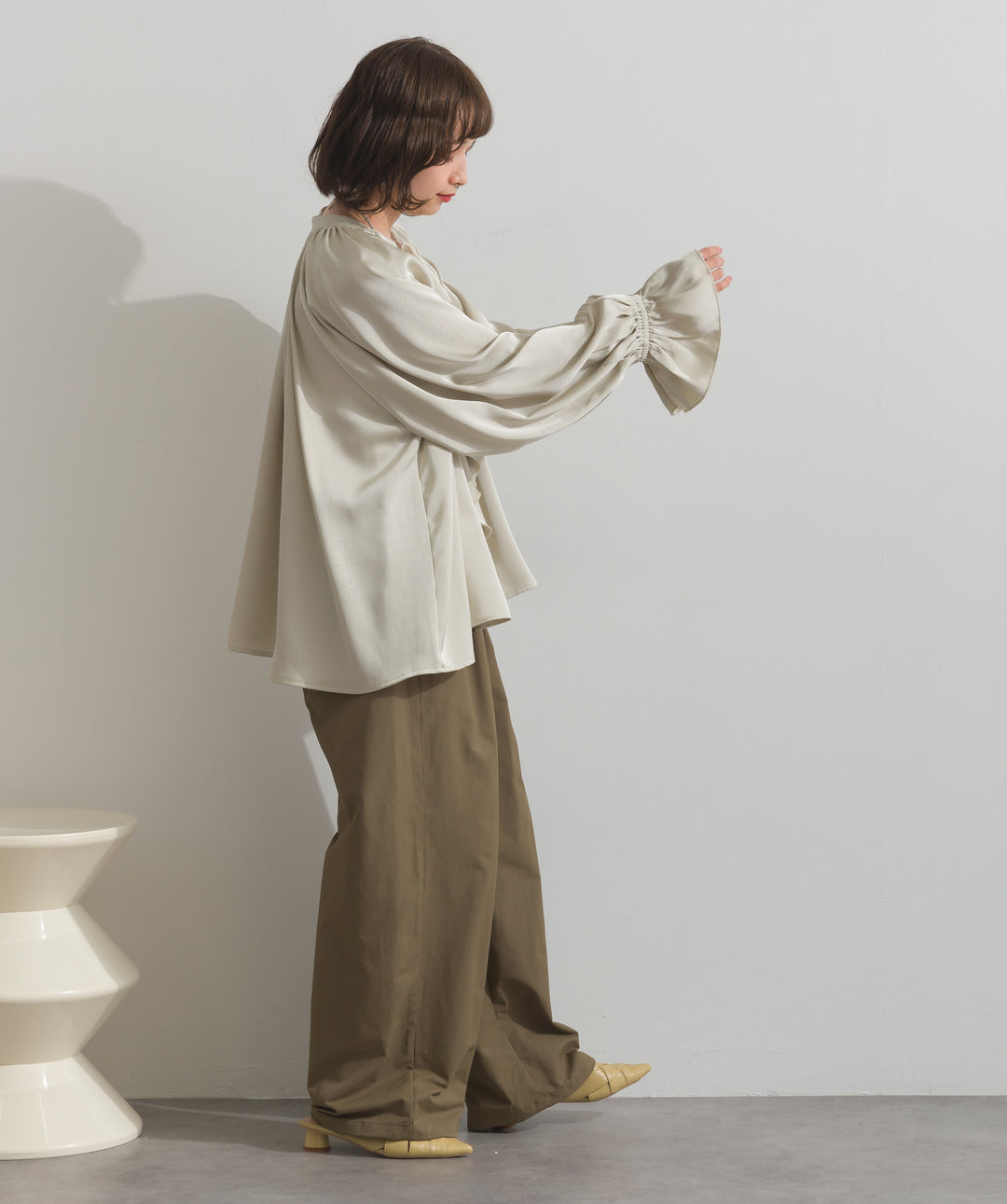 フリルギャザーブラウス