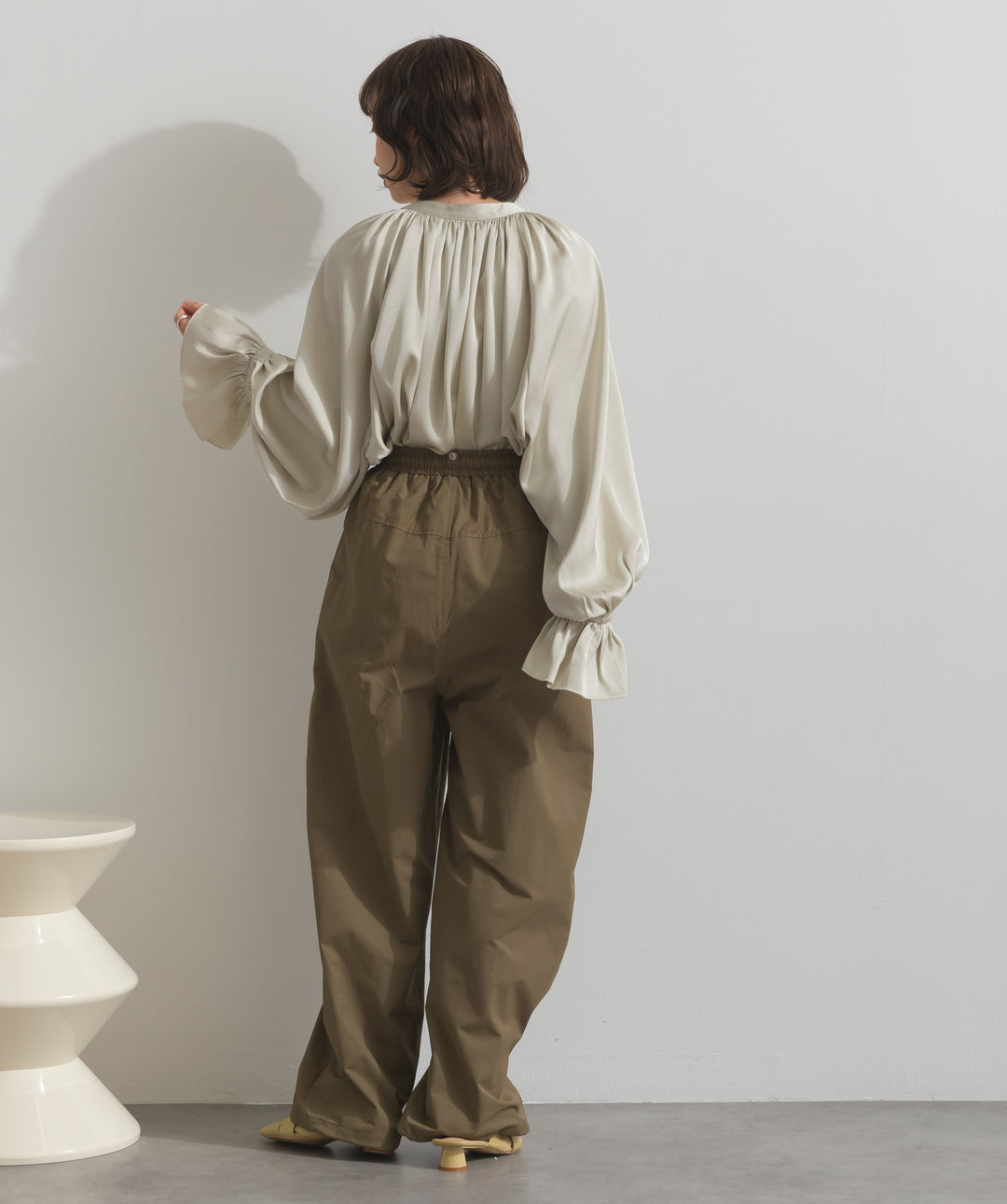 フリルギャザーブラウス