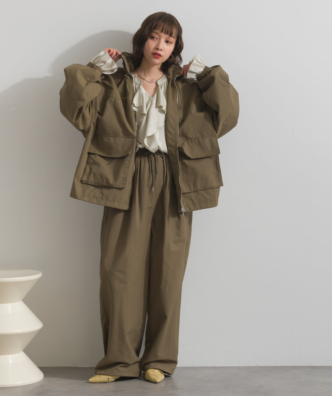 合繊ツイルスタンドウエスト巻きジョガーパンツ