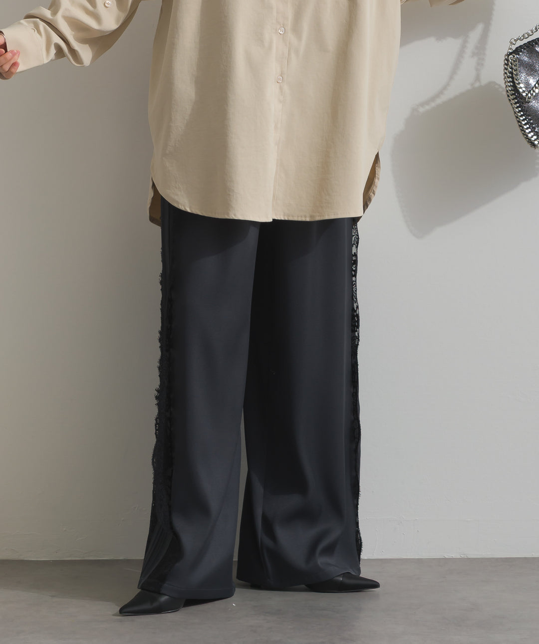 サイドレースワイドパンツ