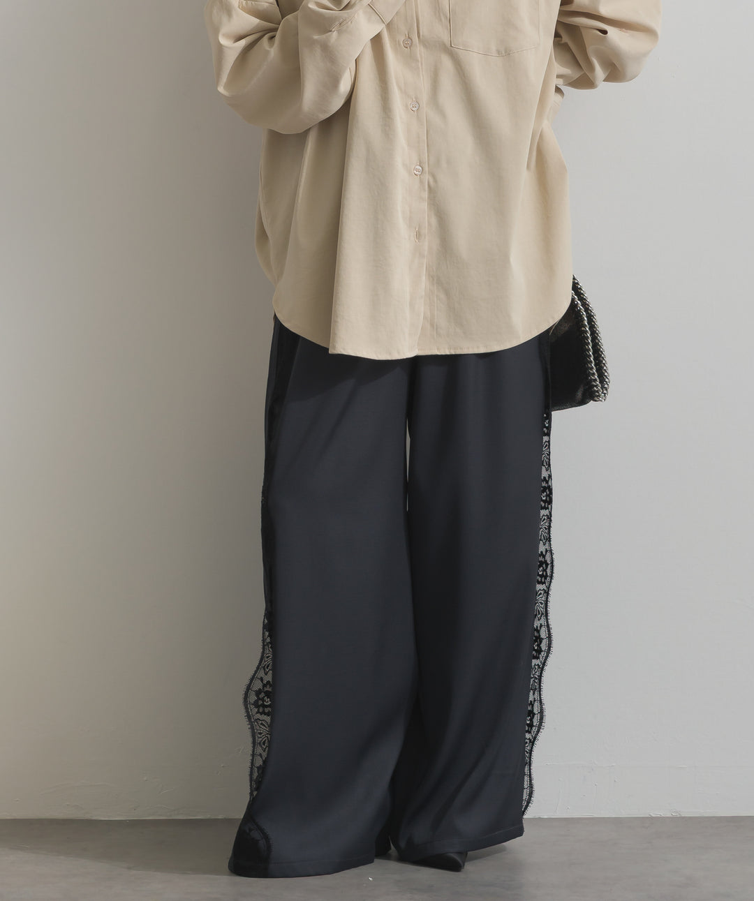 サイドレースワイドパンツ