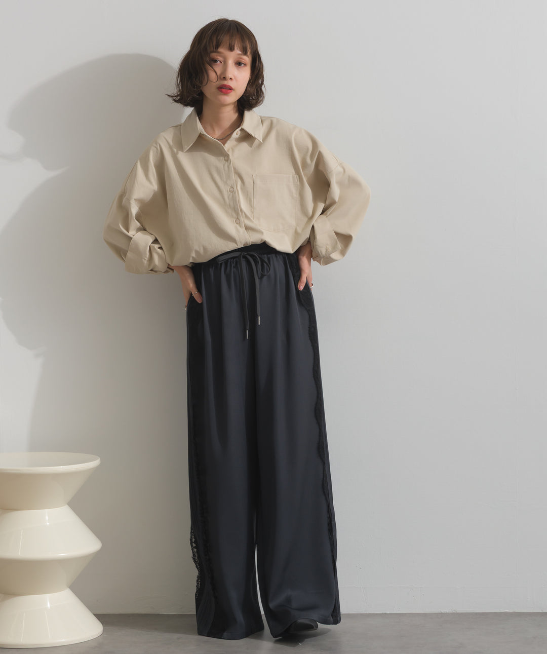サイドレースワイドパンツ