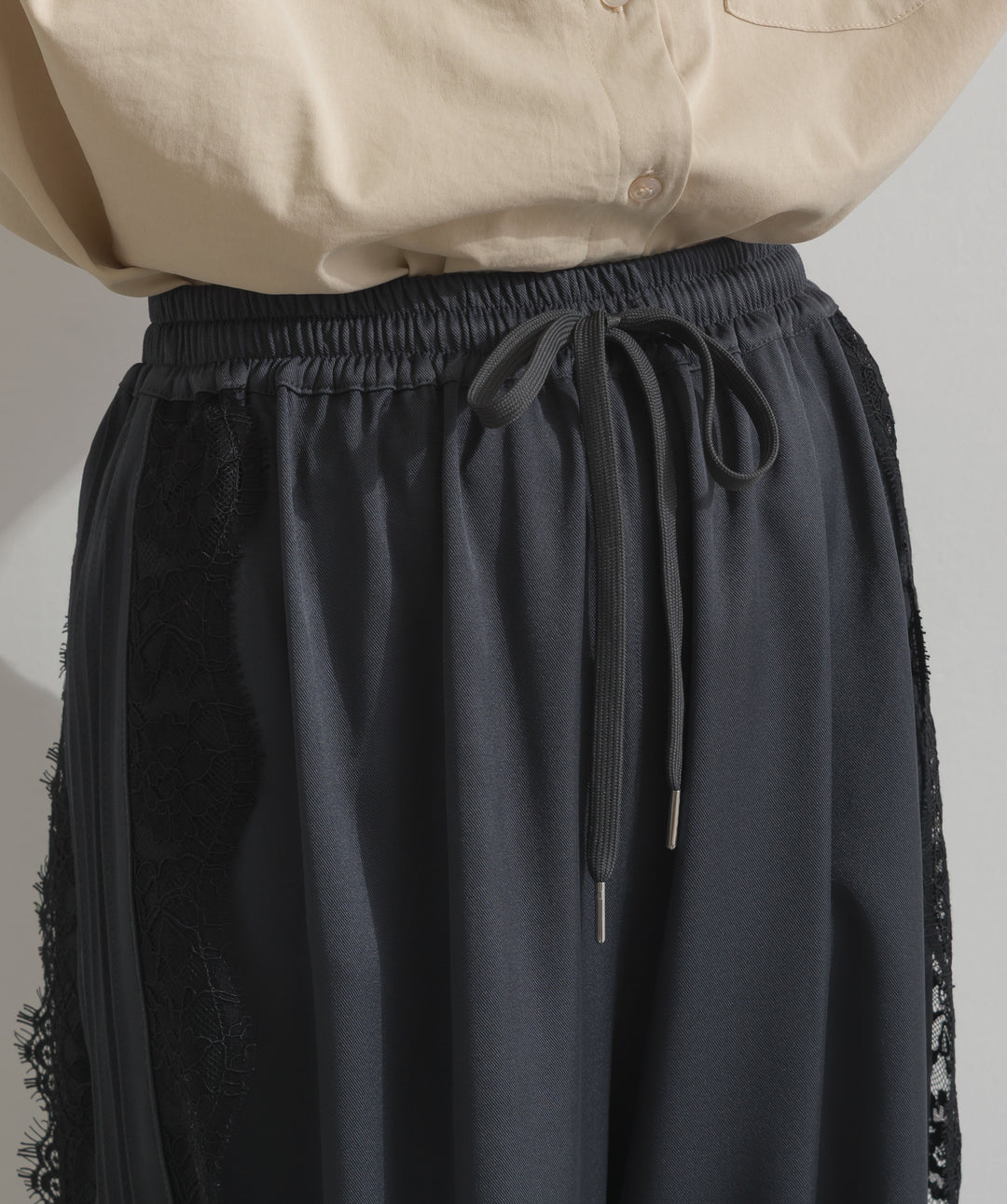 サイドレースワイドパンツ