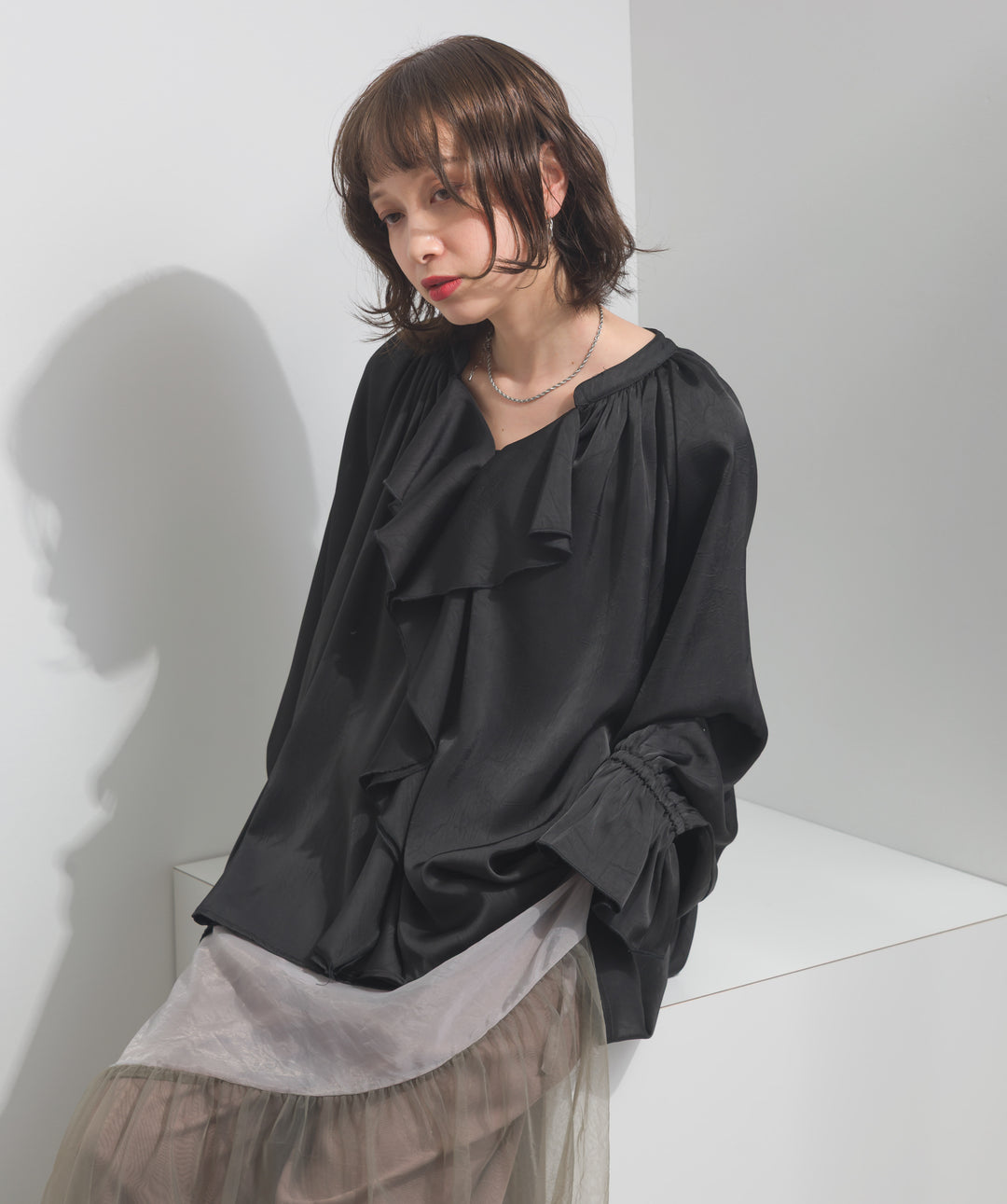 フリルギャザーブラウス