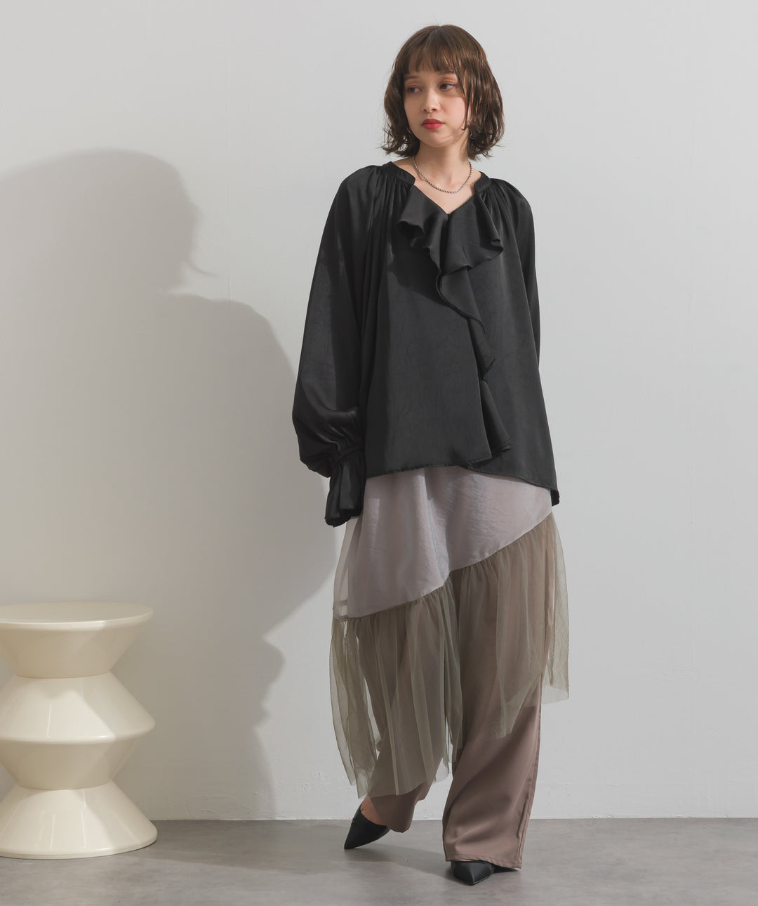 フリルギャザーブラウス