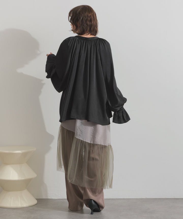 フリルギャザーブラウス