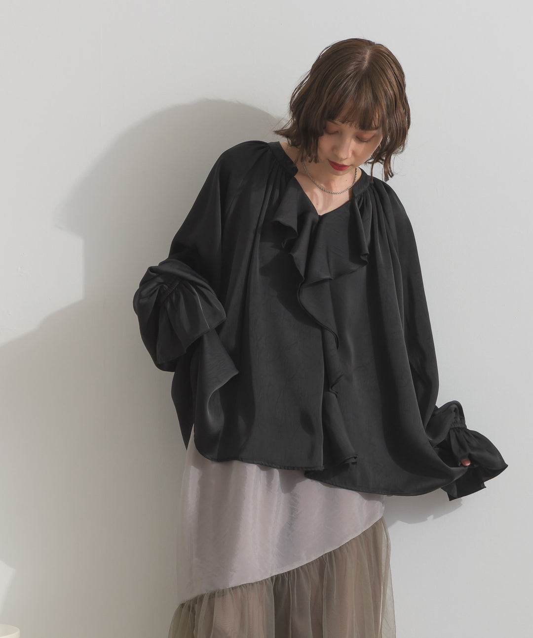 フリルギャザーブラウス