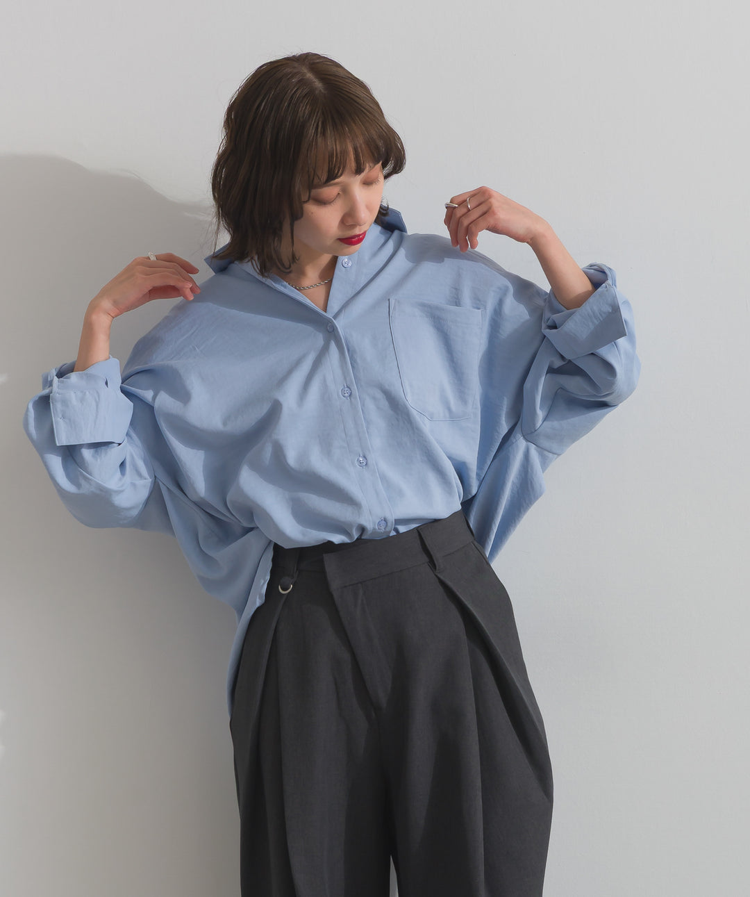 スリーブアレンジドレープシャツ