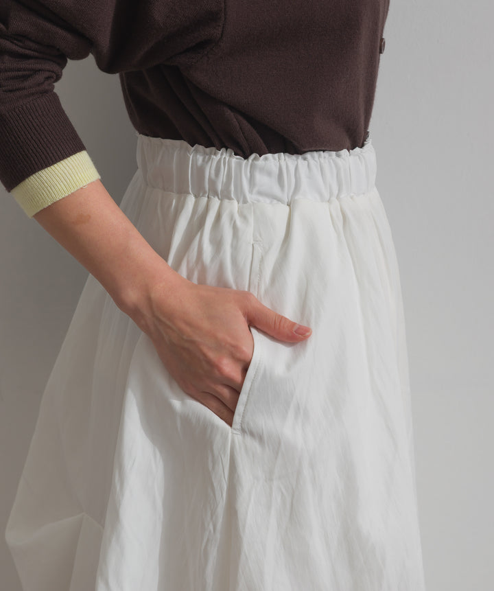 ランダムタックボリュームスカート