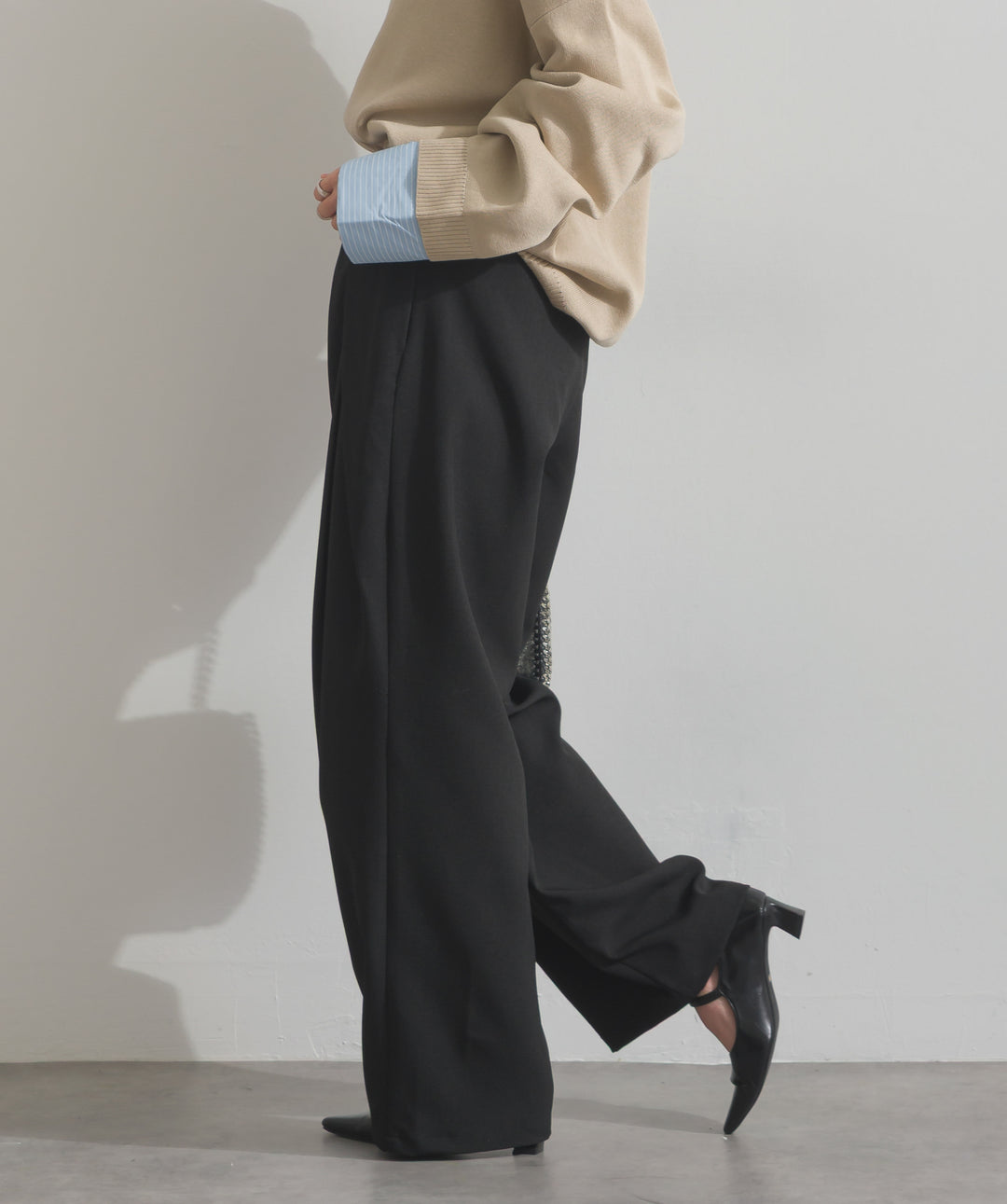アシンメトリーウエストタックパンツ