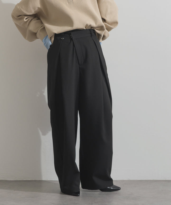 アシンメトリーウエストタックパンツ