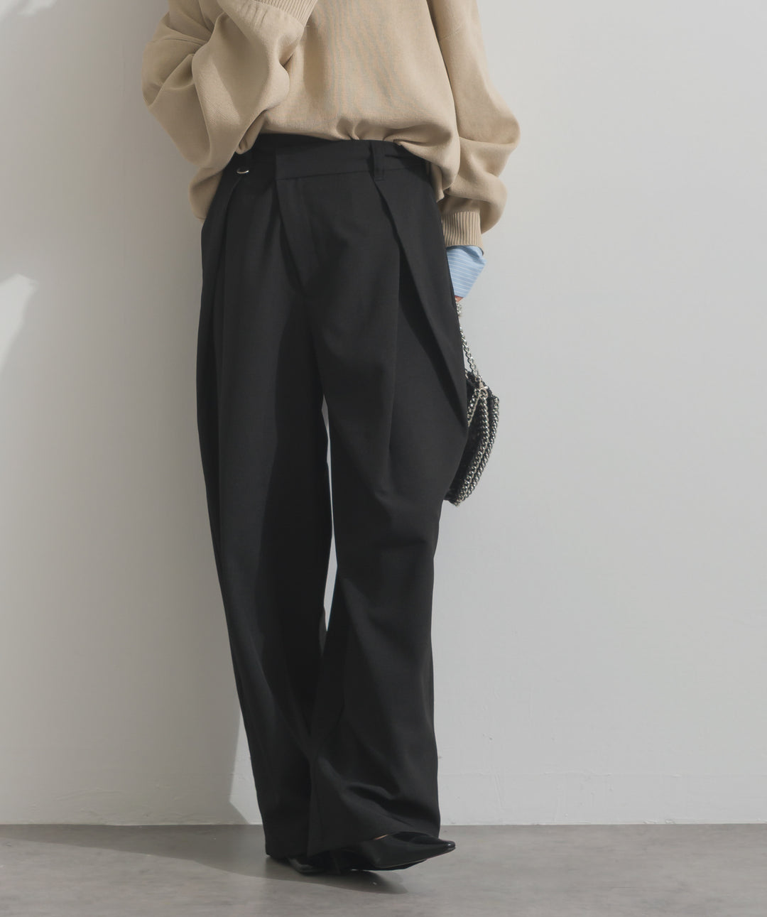 アシンメトリーウエストタックパンツ