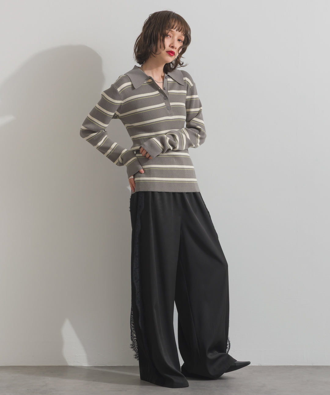 サイドレースワイドパンツ