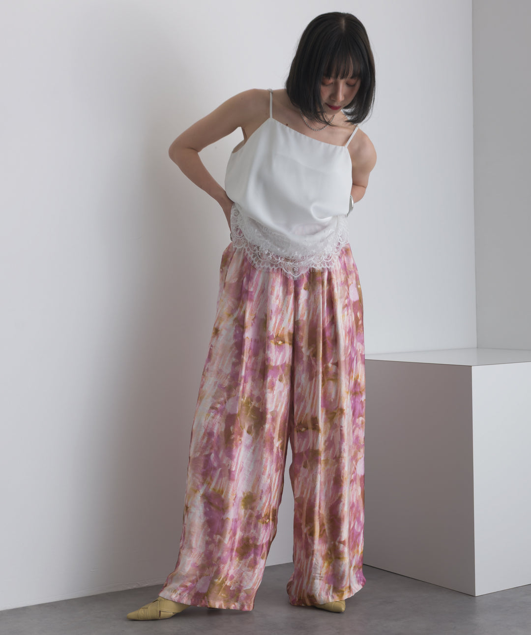 ニュアンス柄ダブルタックワイドパンツ