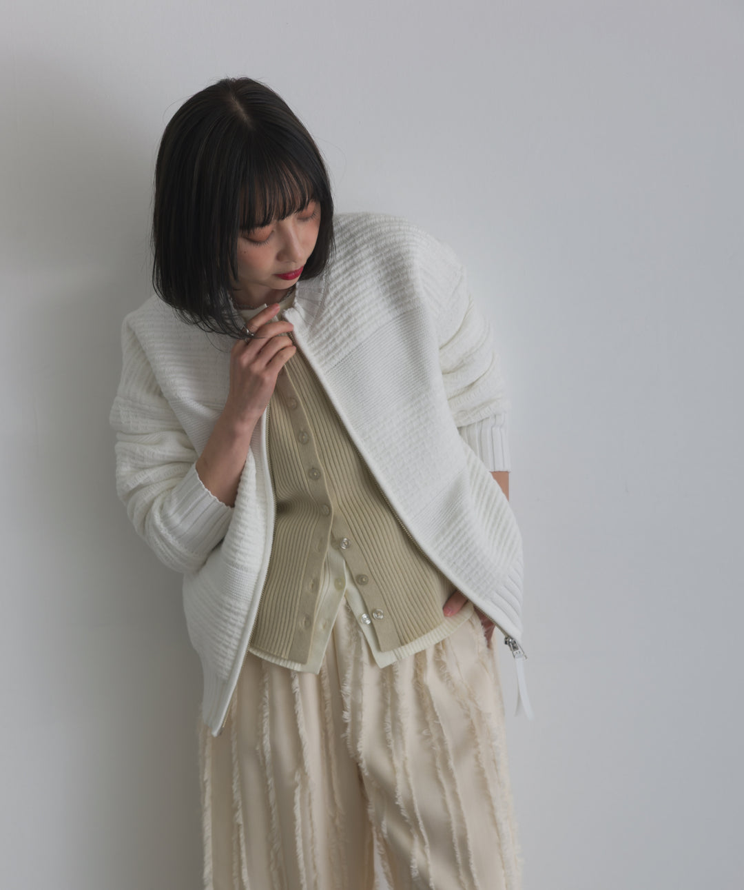 タック編みZIPアップニットカーディガン