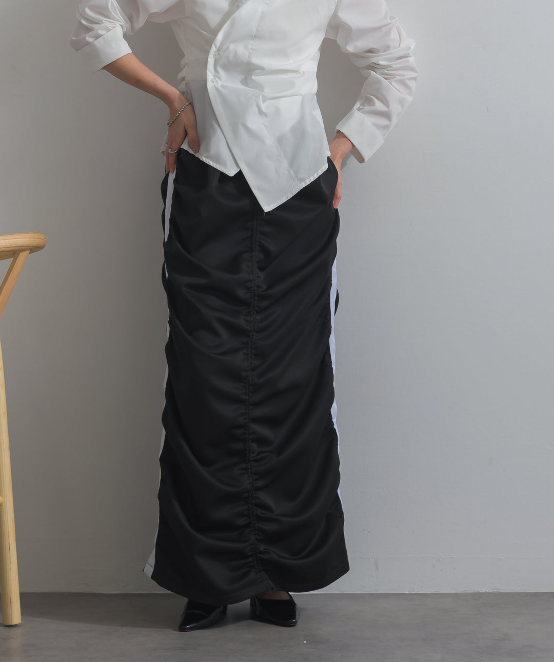 サイドラインシャーリングスカート