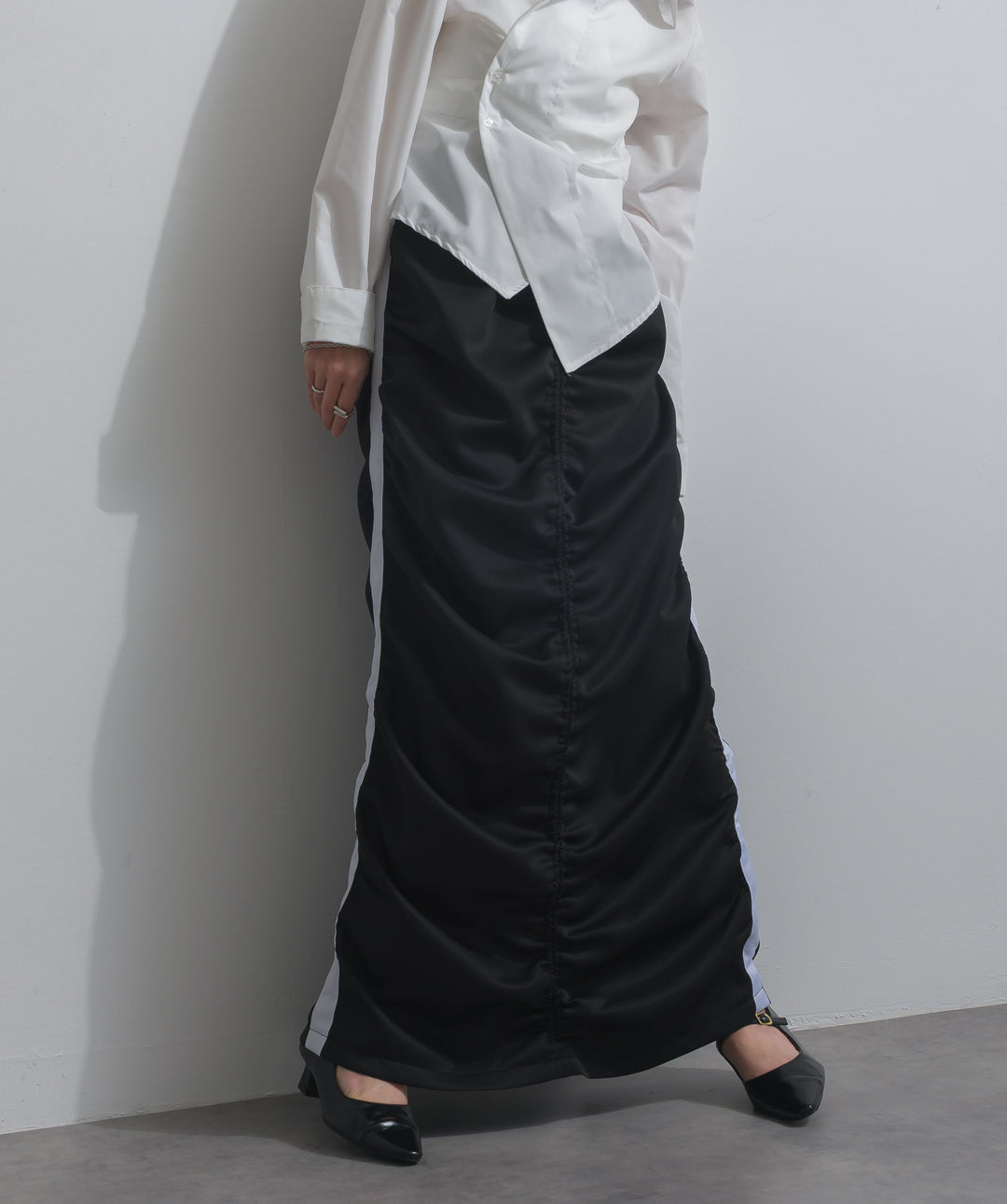 サイドラインシャーリングスカート