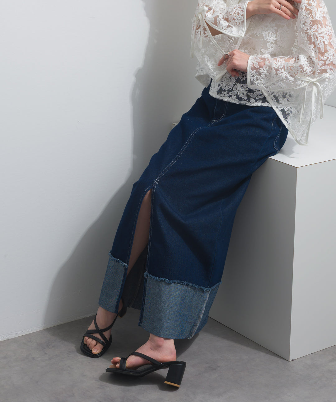 ロールアップデザインデニムスカート