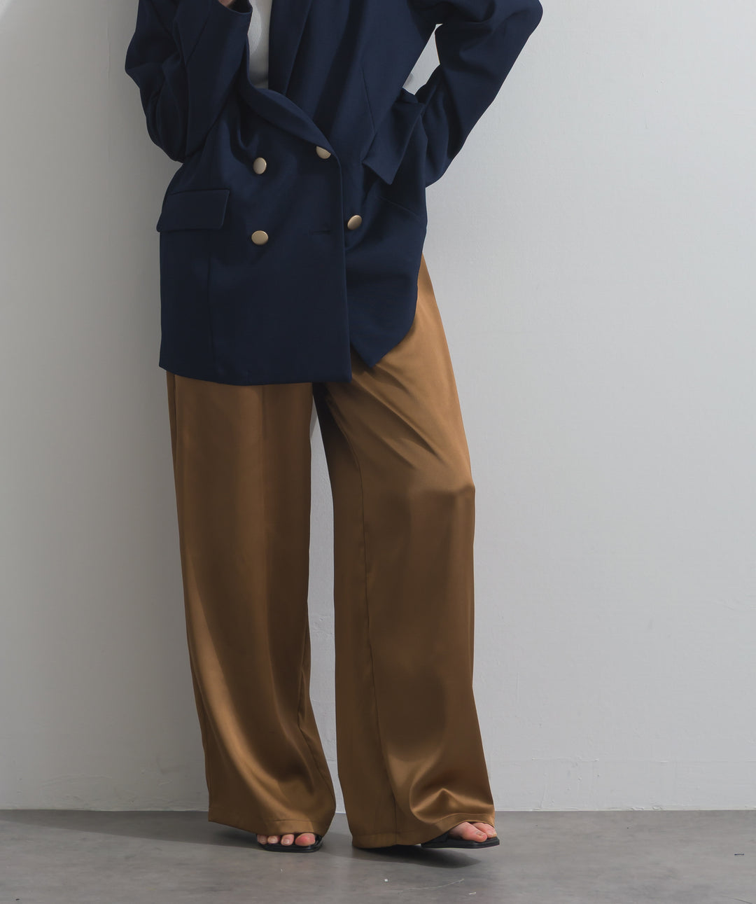 マットサテンワイドパンツ