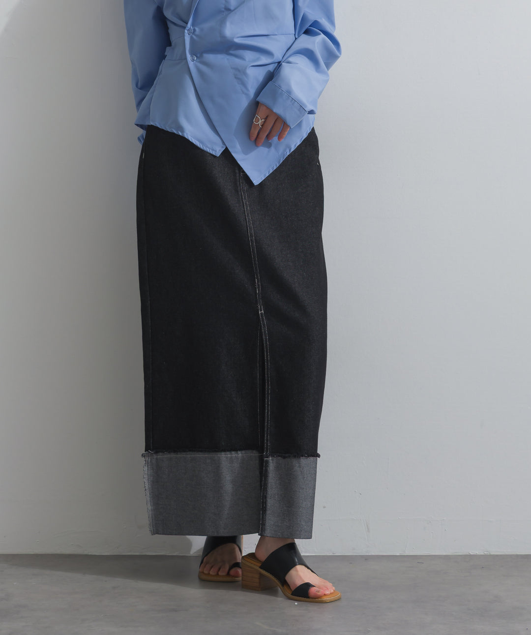 ロールアップデザインデニムスカート