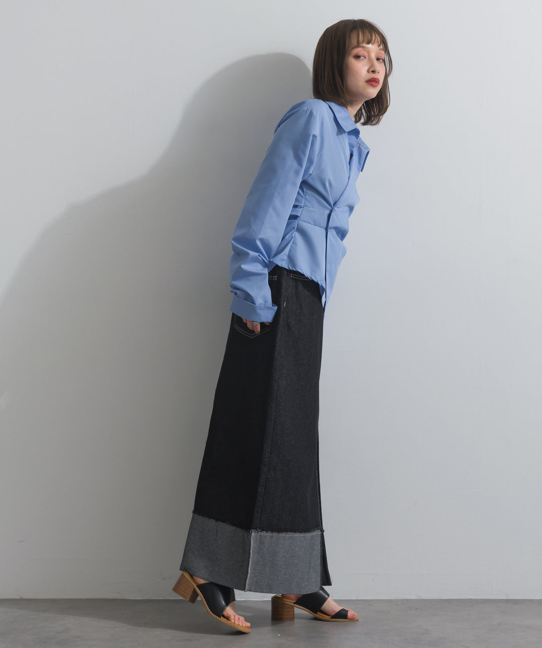 ロールアップデザインデニムスカート