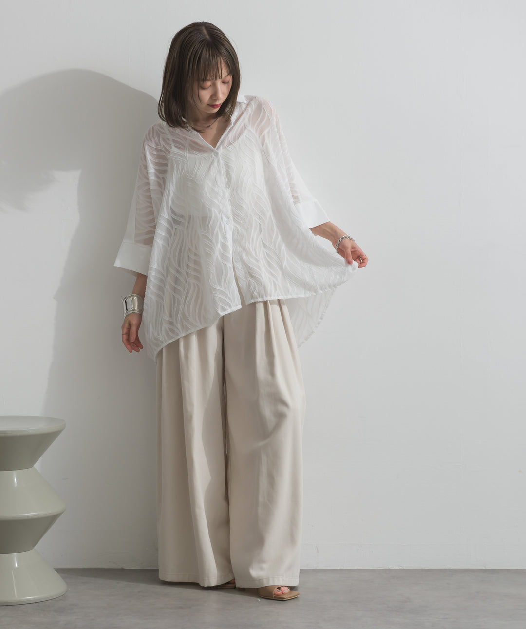タックワイドパンツ