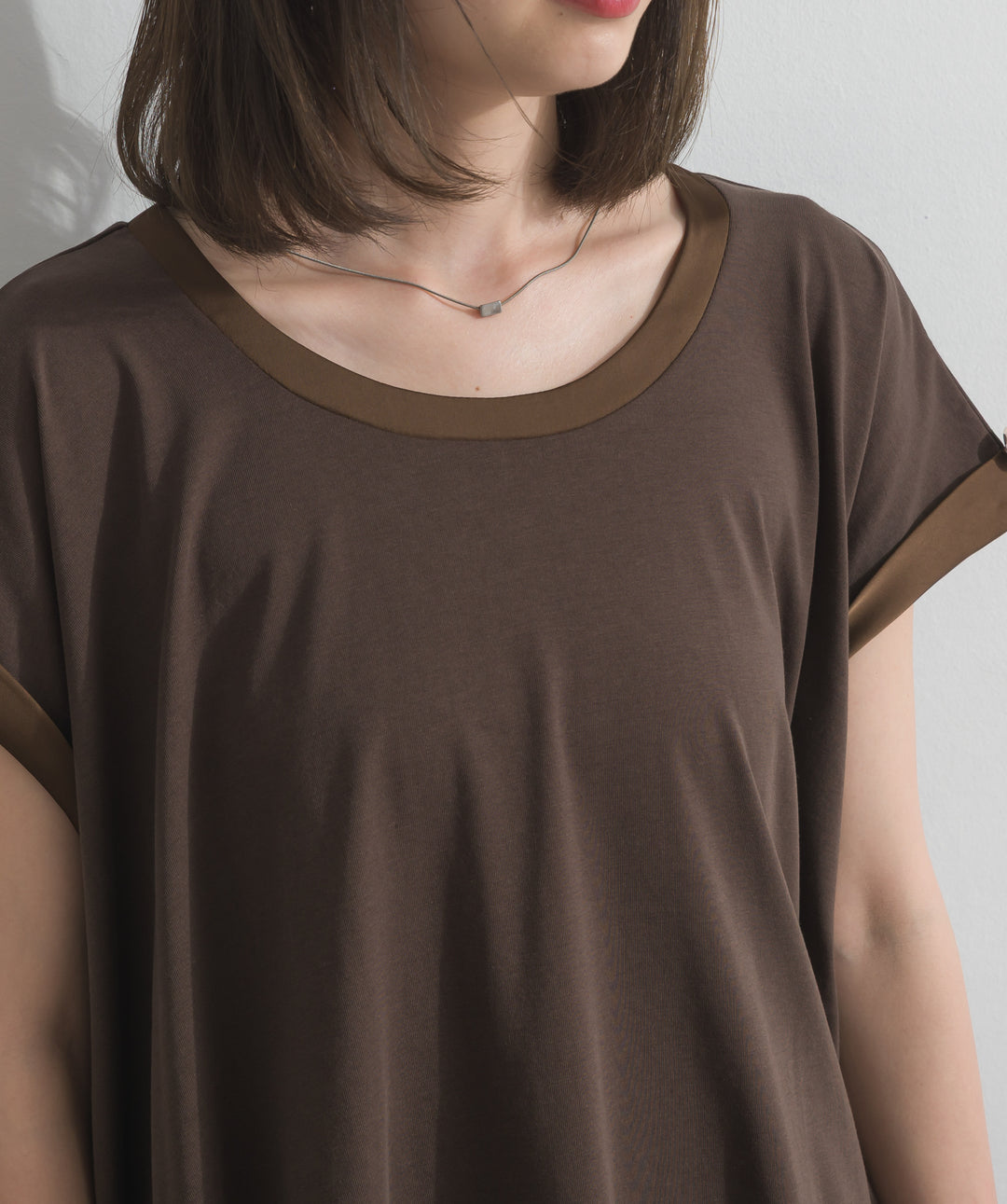 サテン部分使いアシメチュニックTシャツ