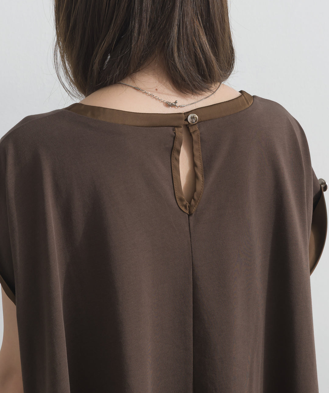 サテン部分使いアシメチュニックTシャツ