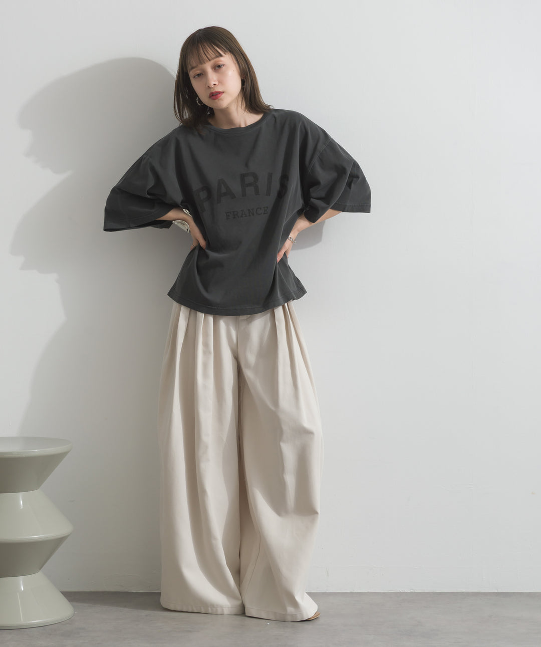 ピグメントロゴプリントTシャツ