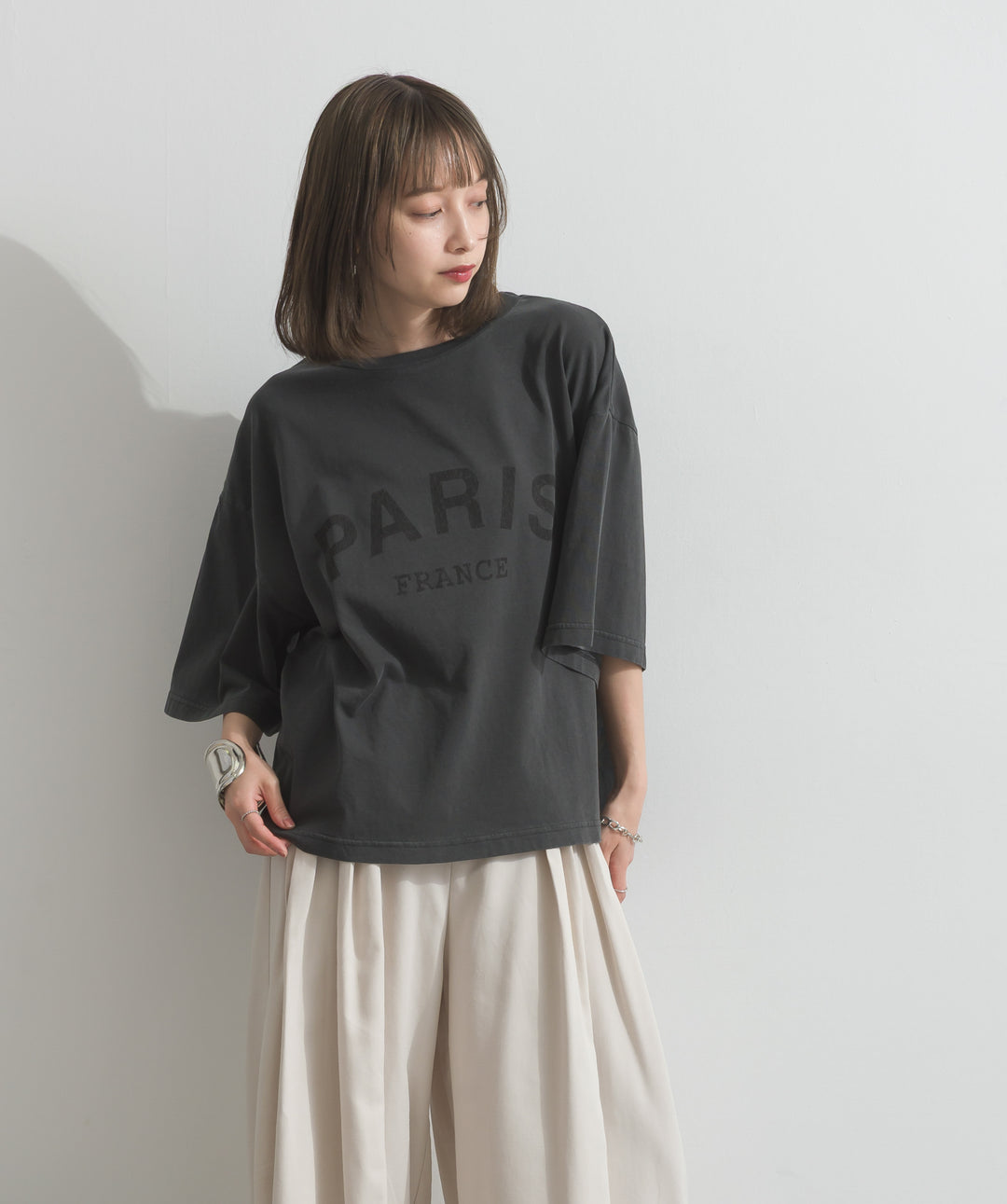 ピグメントロゴプリントTシャツ