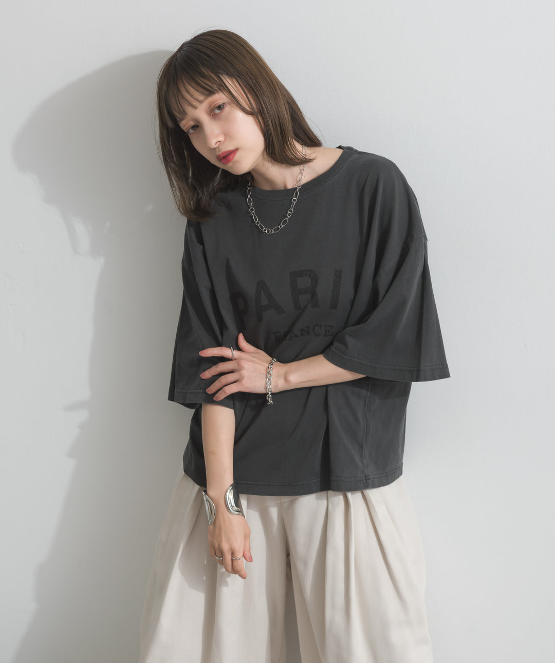 ピグメントロゴプリントTシャツ