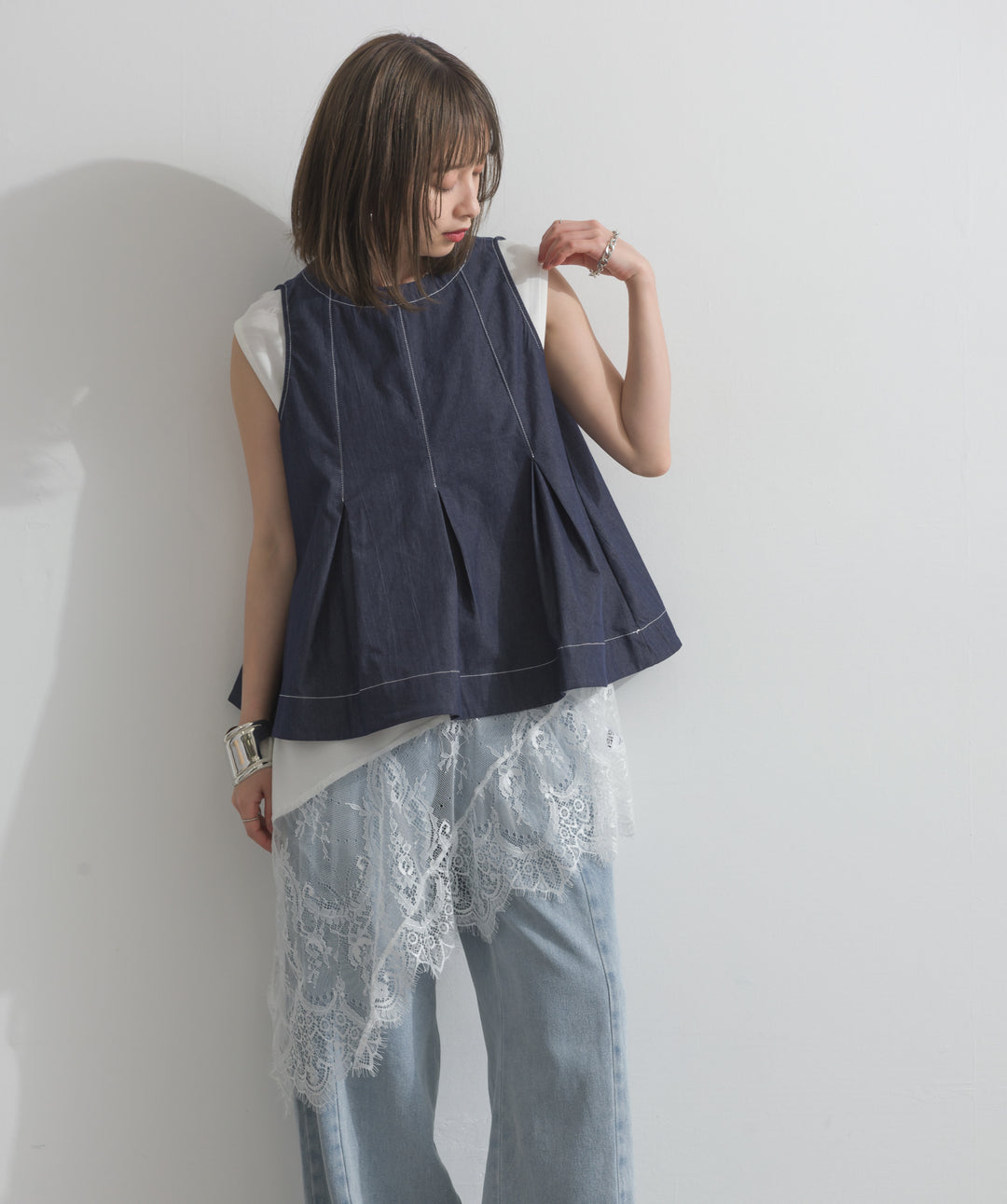 レースヘムレイヤードノースリーブトップス