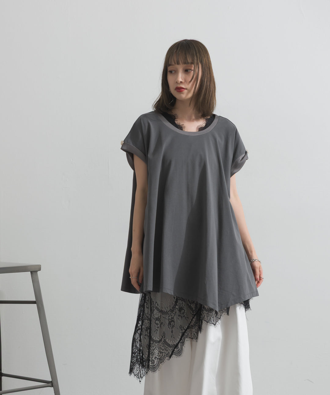 サテン部分使いアシメチュニックTシャツ
