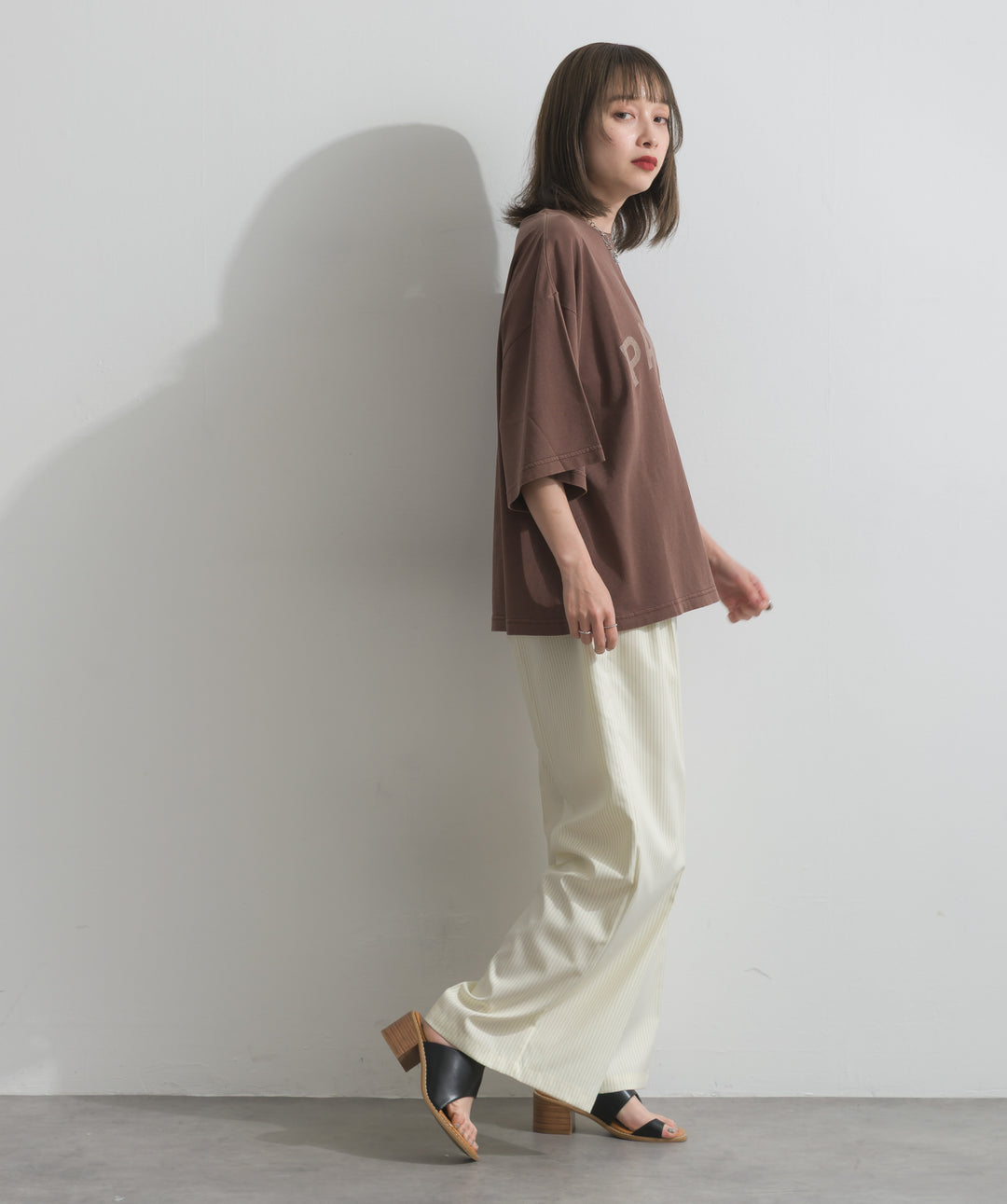 ピグメントロゴプリントTシャツ