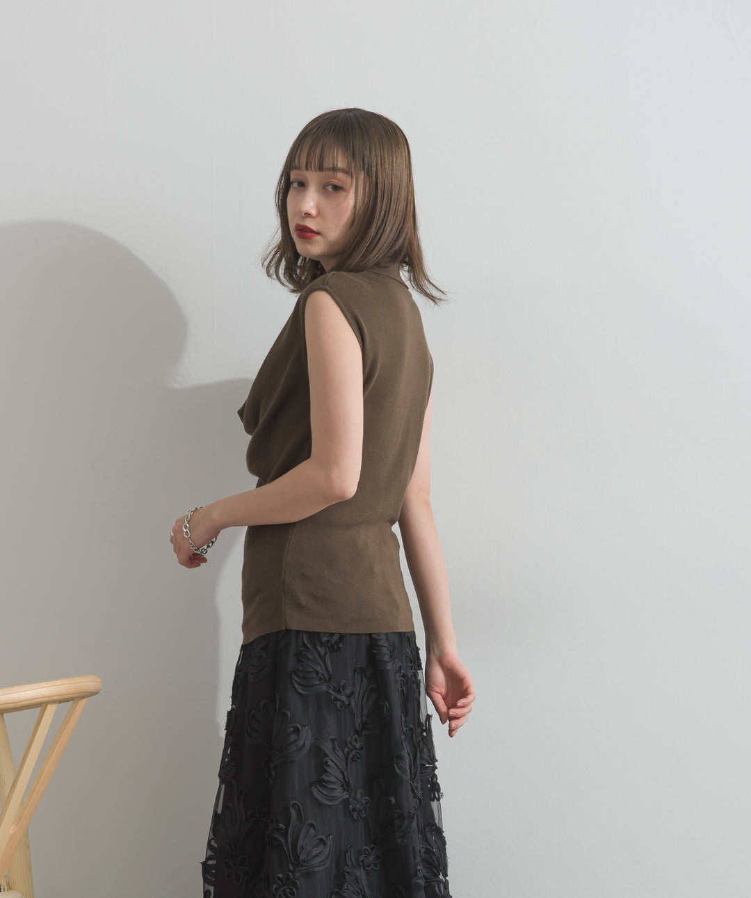 【SET】ドレープデザインポロトップス+フラワーレースシアーロングスカート(2set)