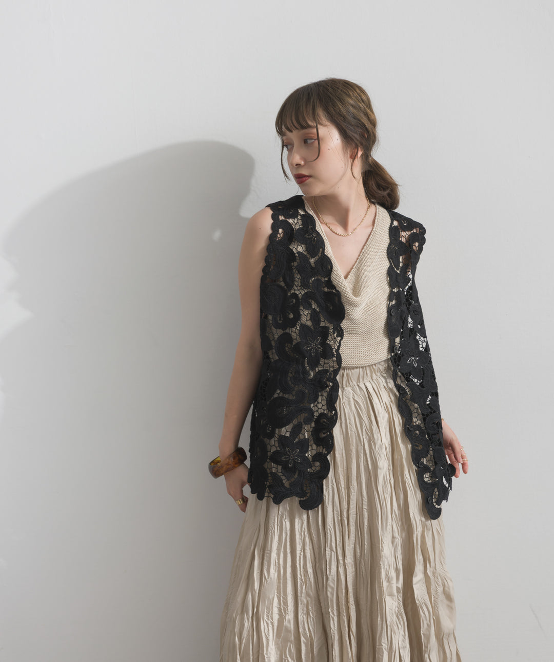 【SET】フラワーレースVネックノースリーブトップス+ドレープネックサマーニットトップス+ワッシャープリーツロングスカート(3set)