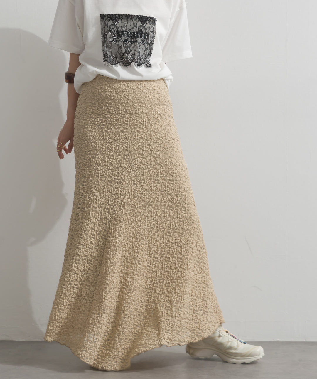 【SET】レースロゴ刺繍Tシャツ+ブークレメロウフレアスカート(2set)