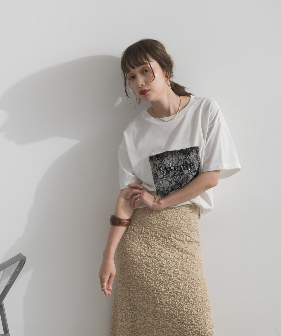 レースロゴ刺繍Tシャツ