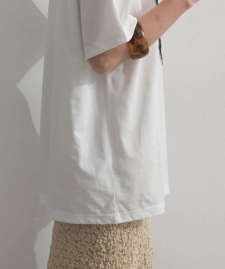 レースロゴ刺繍Tシャツ