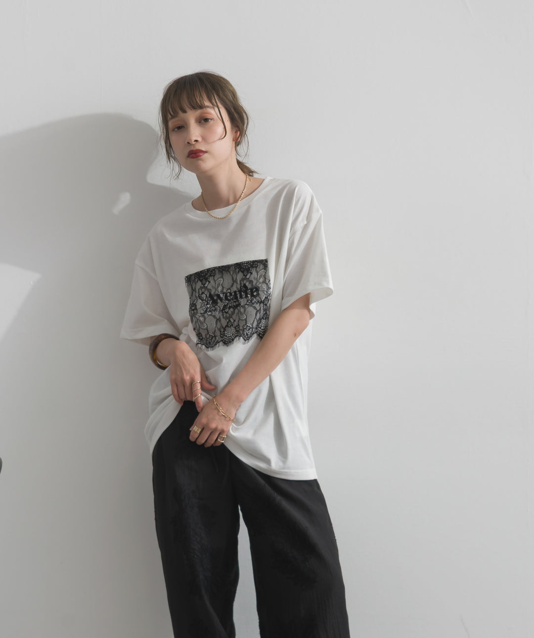 【SET】レースロゴ刺繍Tシャツ+フラワー刺繍シアーパンツ(2set)
