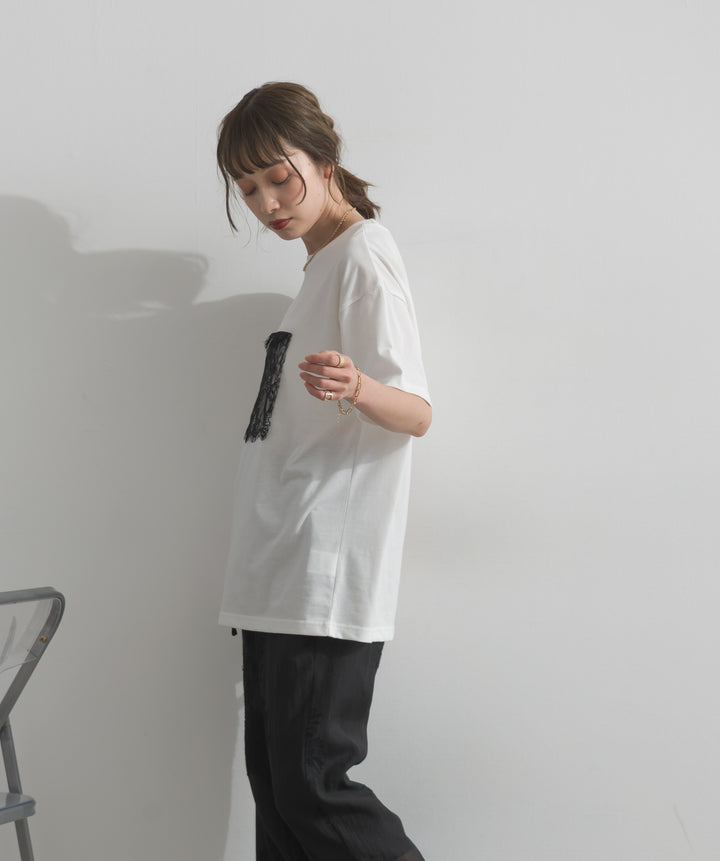 レースロゴ刺繍Tシャツ