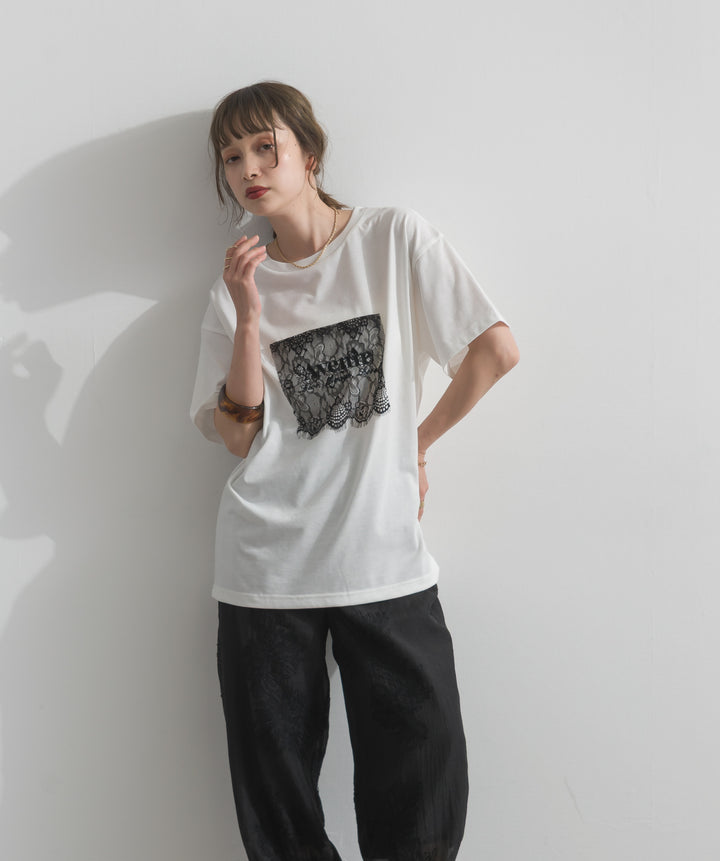 レースロゴ刺繍Tシャツ