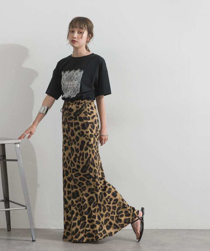 レースロゴ刺繍Tシャツ