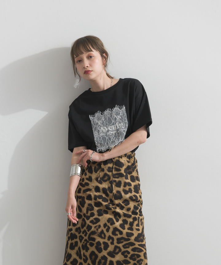 レースロゴ刺繍Tシャツ
