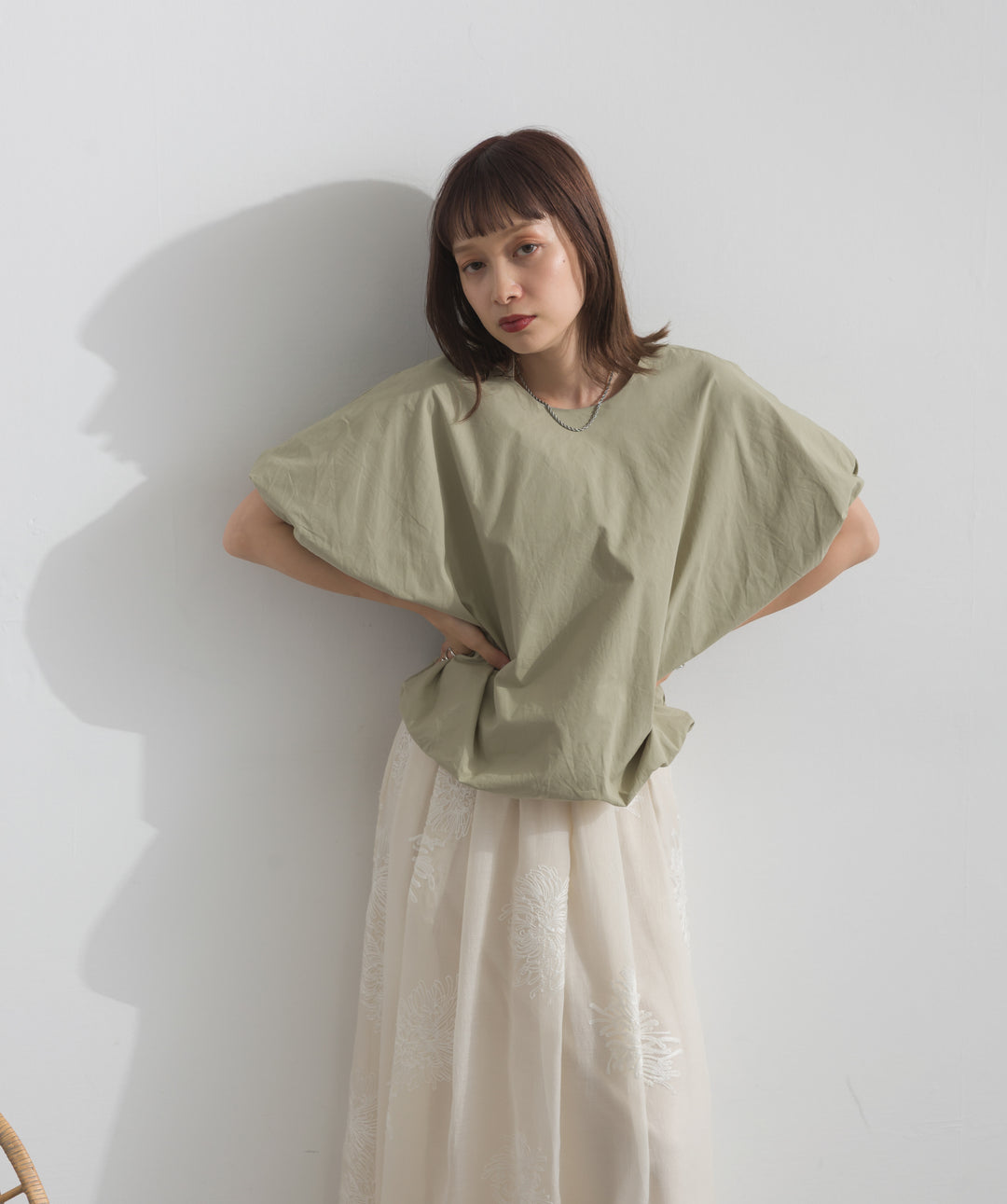 【SET】バルーンシルエットブラウス+フラワー刺繍シアースカート(2set)