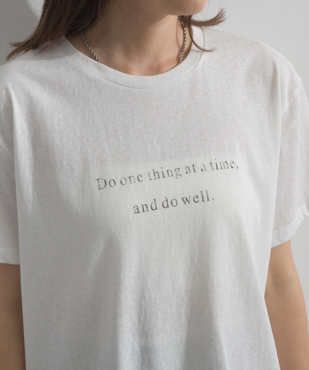 ロゴクルーネックTシャツ