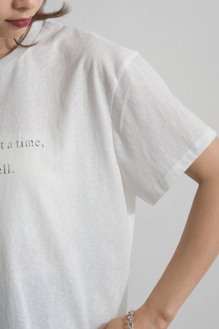 ロゴクルーネックTシャツ