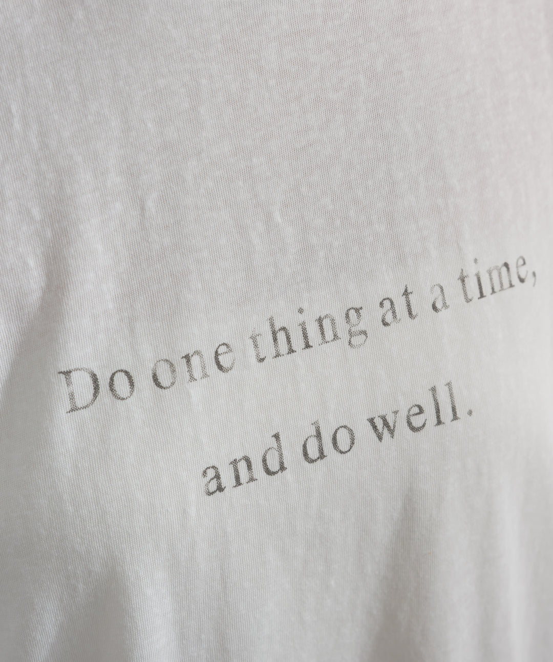 ロゴクルーネックTシャツ